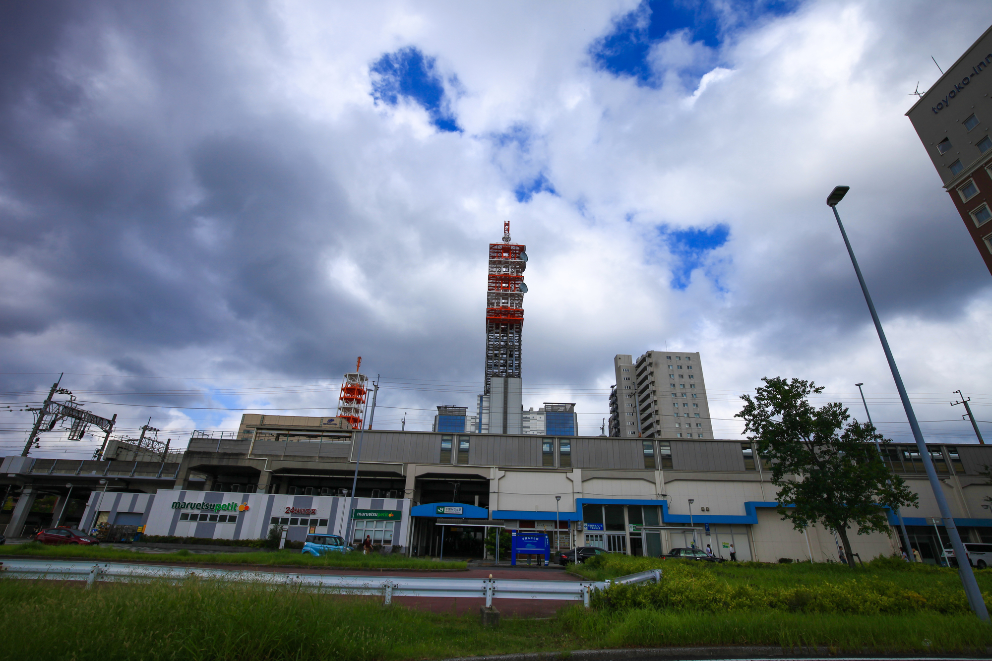 千葉みなと駅